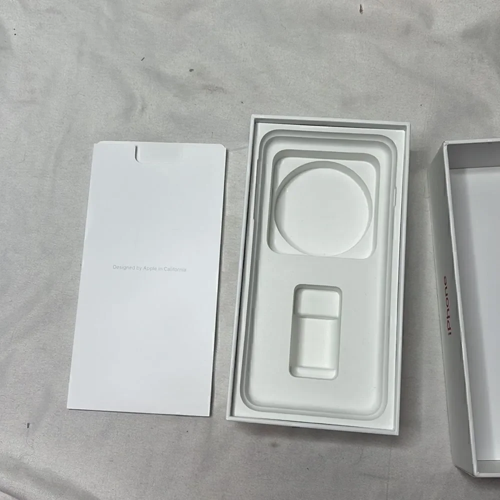 iPhone 7 Red 128 GB Box Only.